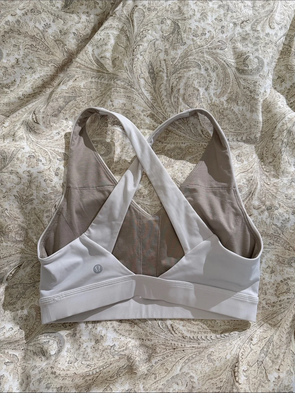 LULULEMON  Cross-Back sports bra  - 6